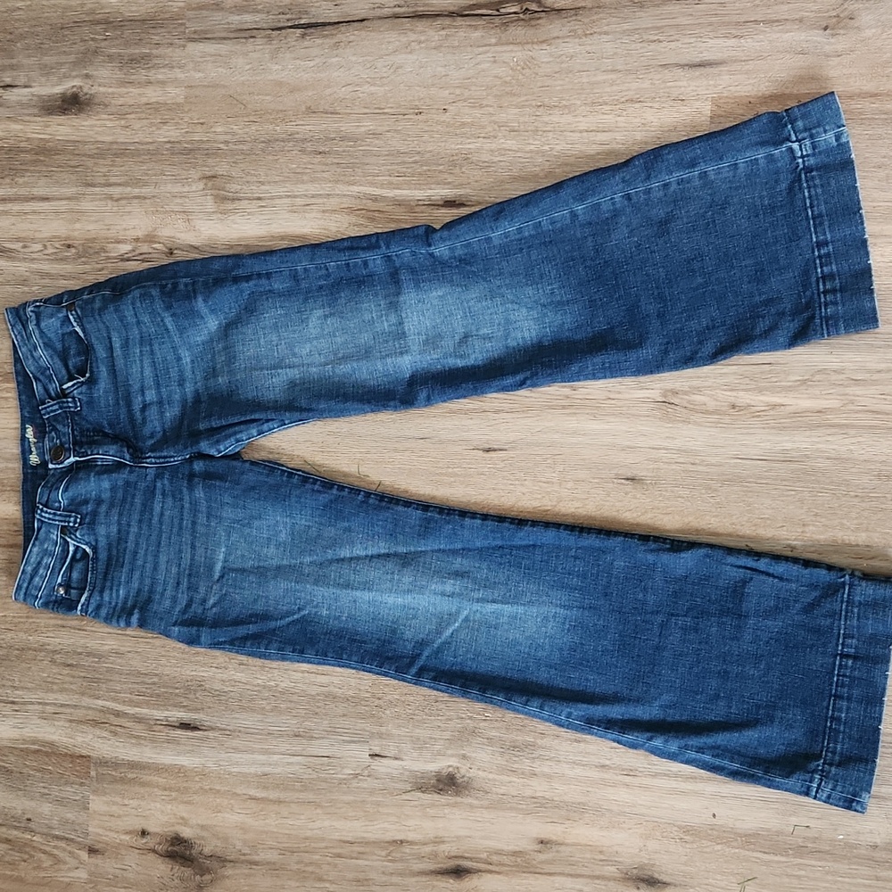Women's Wrangler dark wash boot cut jeans - 3/32